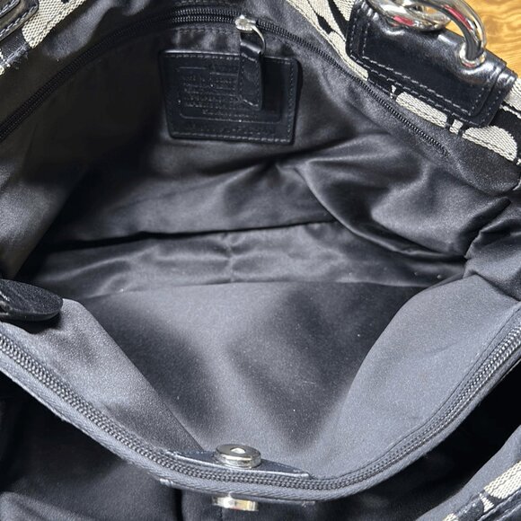 Coach Penelope Signature Carryall - Picture 6 of 9